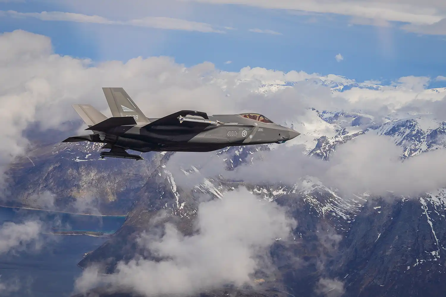 Norsk F-35 på vei tilbake til Evenes etter 