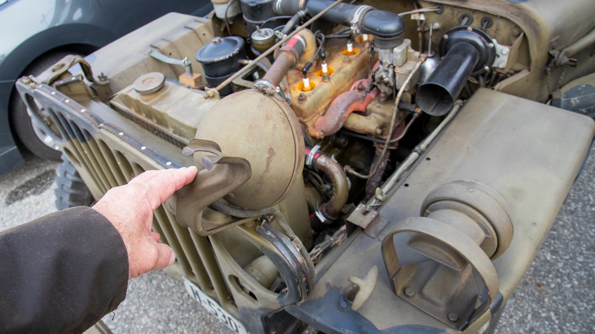 Motorrommet på en Willys jeep.