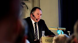 Sverre Diesen holder foredrag i Oslo Militære Samfund etter fire år som forsvarssjef.