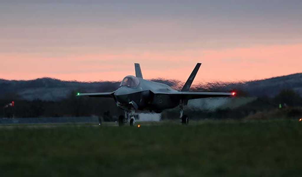 F-35 landet for første gang på Ørlandet fly stasjon 3 november 2017. Flyene ble fløyet av amerikanske piloter fra US Air Force / F-35 for the first time at Ørlandet AFB in Norway 3th of November 2017, the aircrafts was flown to Norway by american pilots f
