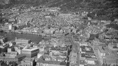 Flyfoto av Bergen i 1955