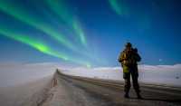 Nordlys på Sennalandet (FInnmark) under øvelse Joint Viking 2017. / 
Northern Lights at Sennalandet (Finnmark) during exercise Joint Viking, 2017.