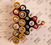 Batterier sett ovenfra