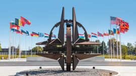 flaggborden utenfor Nato hovedkvartertet