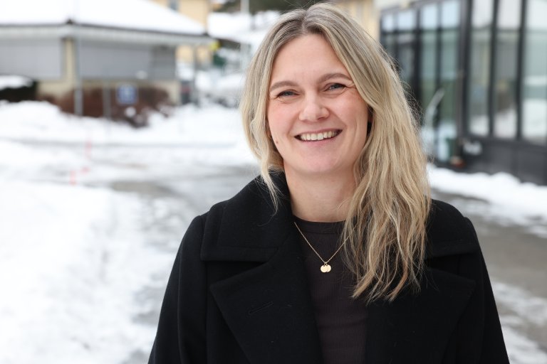 Portrett av Linda Berg Aas, Utendørs. Vinter.