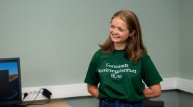 Sommerstudent poserer