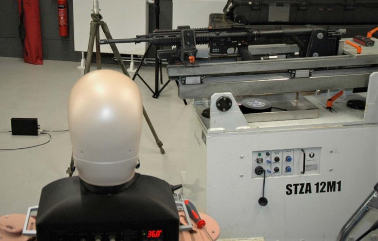 Test head (GRAS 45CB) in the lab.