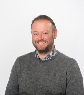 Portrettfoto av FFI-forsker Petter Kvadsheim