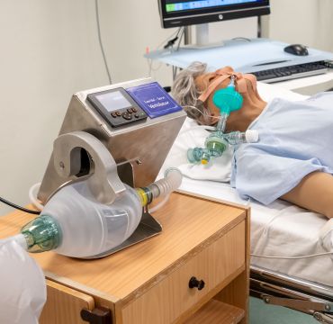 Nød-respirator testes på dukke