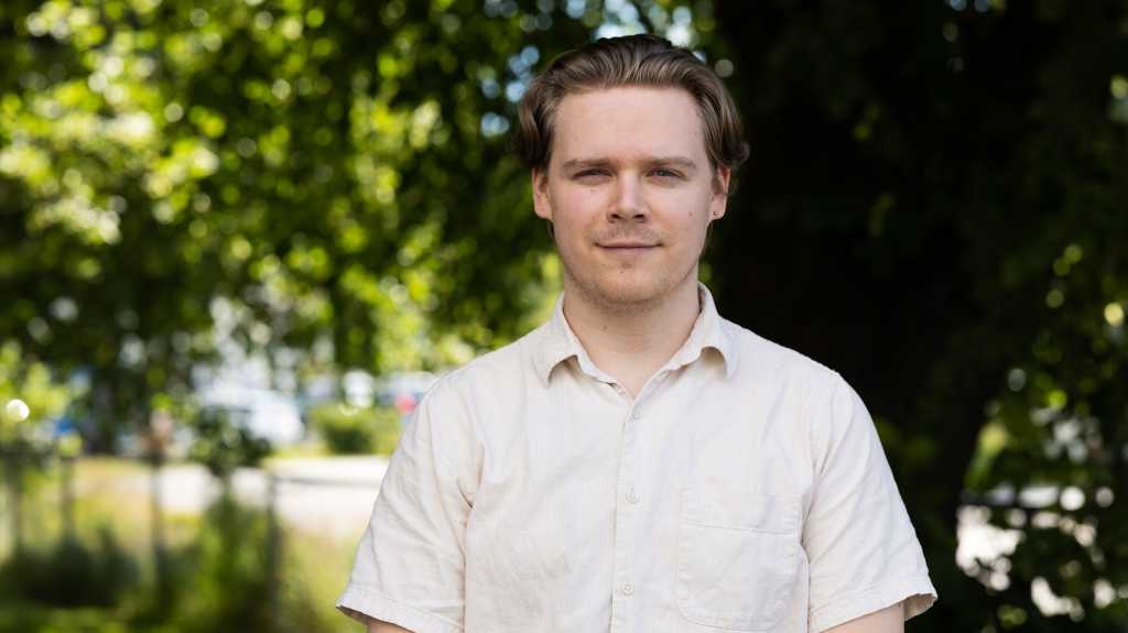 Jostein (22) har hatt sommerjobb ved FFI.