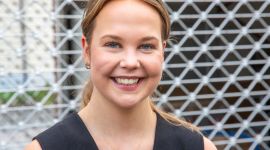 Portrett av sommerstudent Maria.