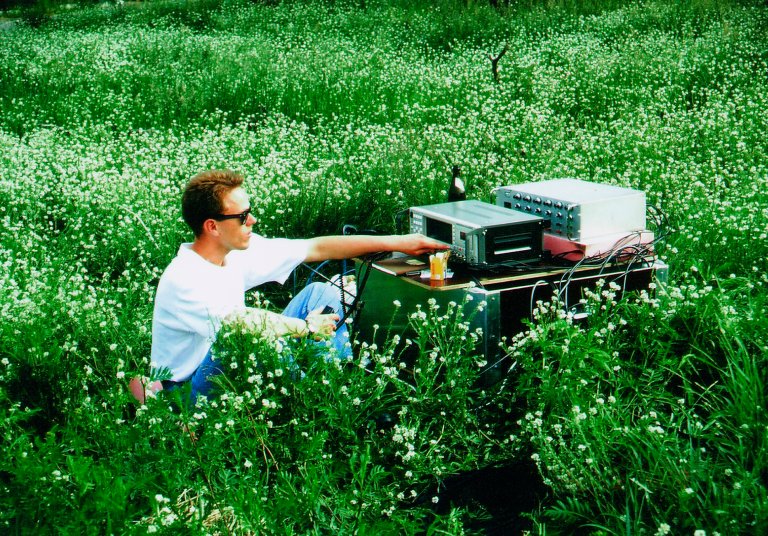 1993_NYTT_Rune Grønås Instrumenter i blomstereng_histhefte_9.jpg