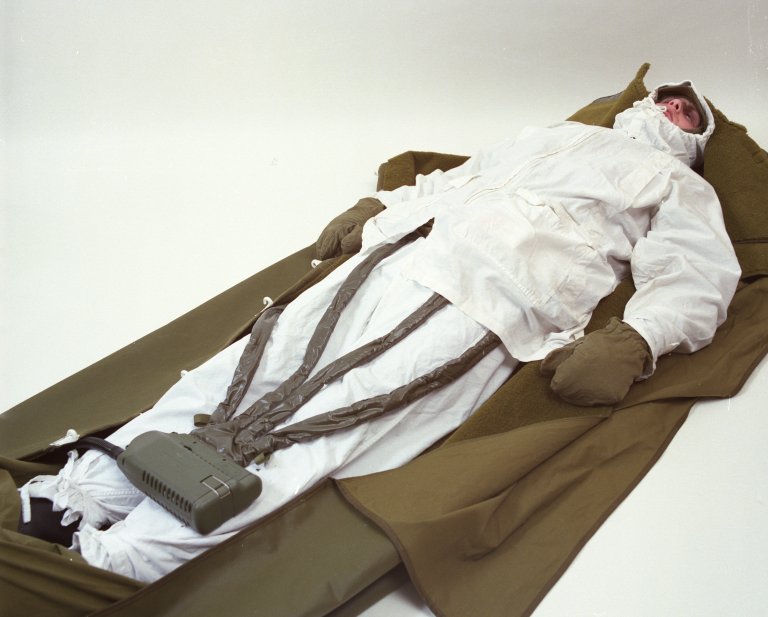 1991_01_Soldat_med_personellvarmer.jpg