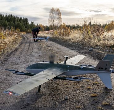 To droner på en krysvei. Høst.